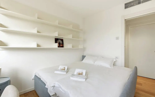 Generoso Luxury Lake View Suite in Lugano