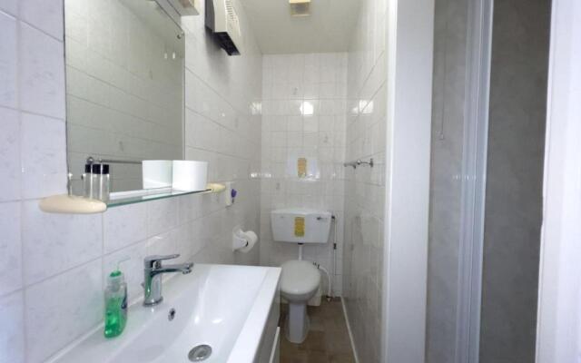 Apartment 2 - 1 Bedroom Sea Front-Sea Views-Free Parking