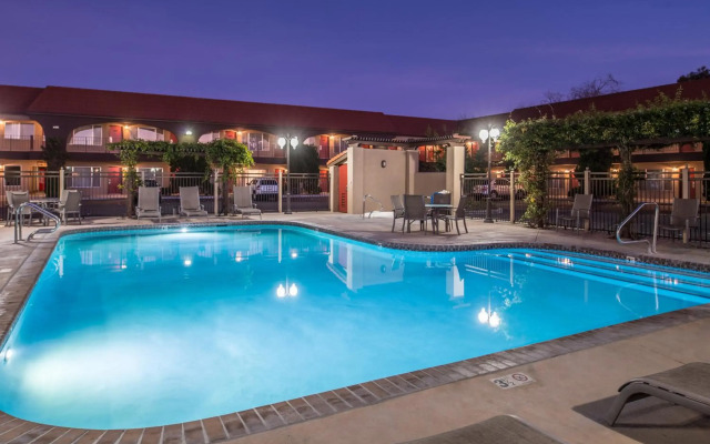 Laurel Inn Motel