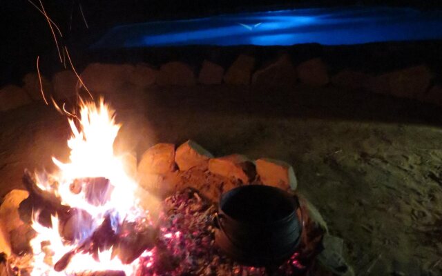 Ama Amanzi Bush Lodge