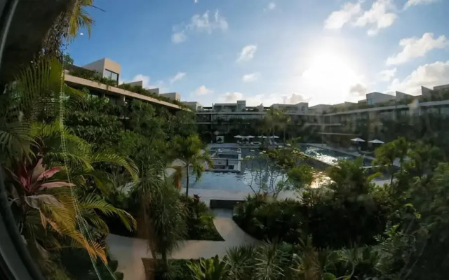 Large Studio With Private Courtyard and Shared Pool