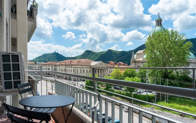 Autumn Apartment by Wonderful Italy