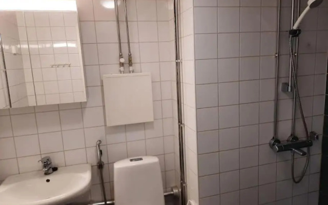 50m2 FREE Parking and Laundry 25min to Center