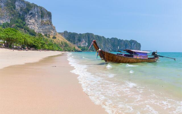 Avani Ao Nang Cliff Krabi Resort