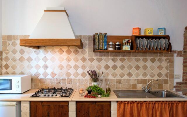 Your Agritourism With Pool at Lillanovo