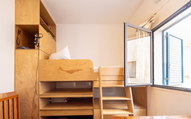 Allenby Artsy Stay by Sea N' Rent