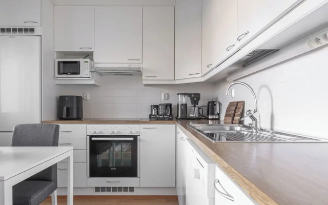 Homelike 1BR Apt. with Sauna & Parking