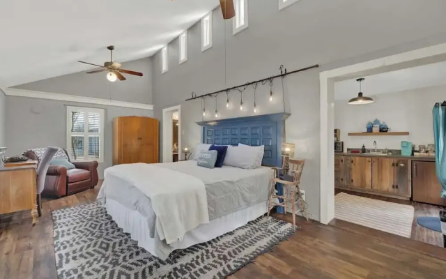 Texas Two Step Guesthouse