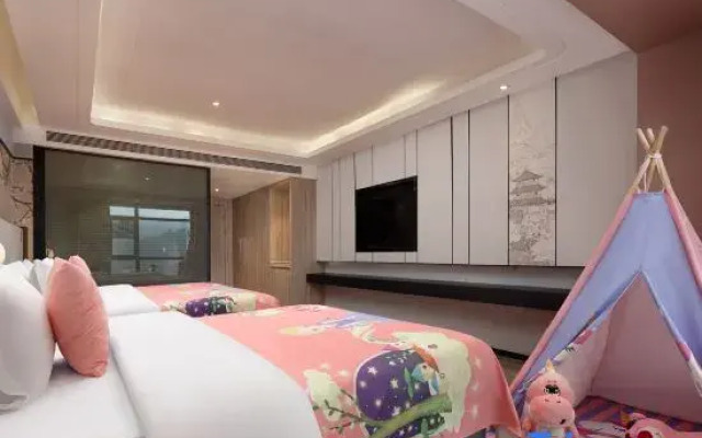 Mehood Yizhi | Ezzy Urban Culture Hub Cultural Resort Hotel (Liuyang River Scenic Bridge)