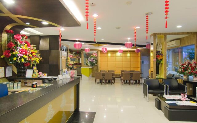 8 Days Boutique Hotel @ Mount Austin JB