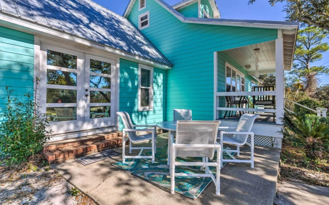Serene Pensacola Vacation Rental w/ Gas Grill