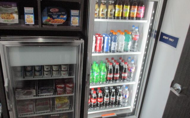 Best Western Plus Roland Inn & Suites