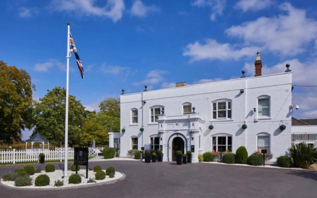 WorldHotels Distinctive Woughton House Hotel