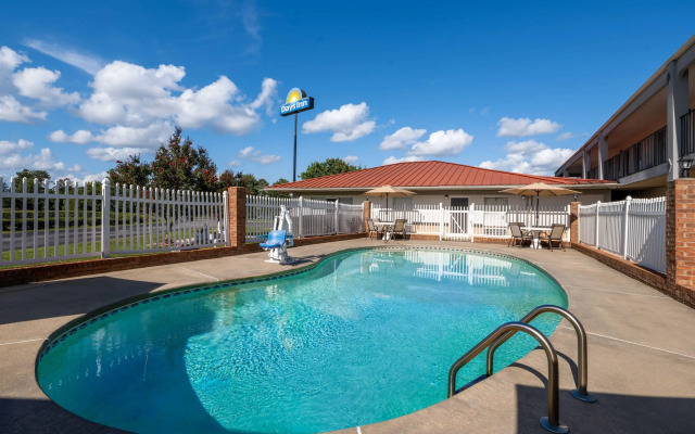 Days Inn by Wyndham Augusta Wheeler Road