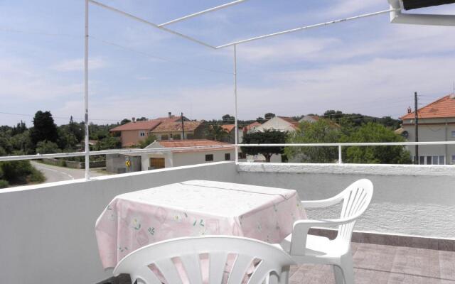 Kuce - 150m From the Beach With Parking - SA2