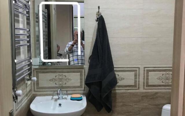 2-Zimmer Wohnung In Einem Wohnhaus