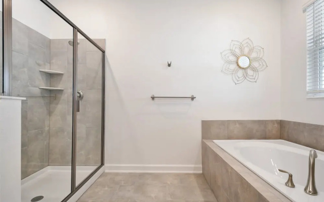 Storey Lake 10br Lakeview Home Pool/spa Game Room