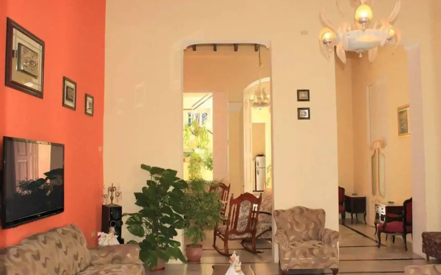 Armando's Colonial Hostel House