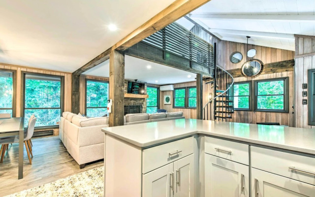 Pet-friendly Pocono Pines Rental w/ Hot Tub!