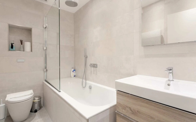 2 Bedroom Apartment in Central London