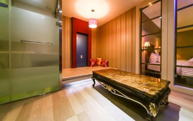 Zara Hotel