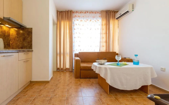 Eltrade Apartments in Vista Del Mar