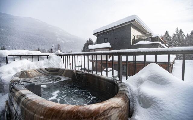 Powder Village Retreat by Revelstoke Vacations