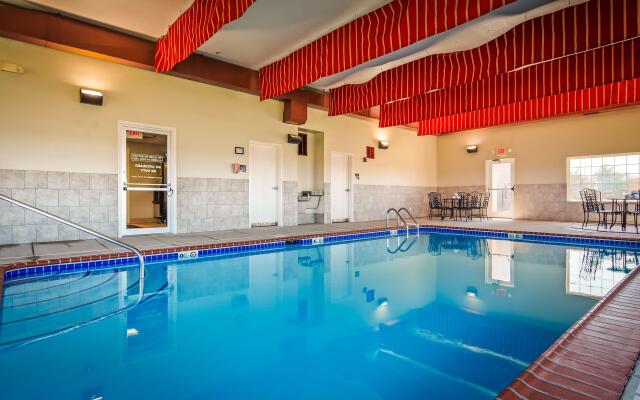 Best Western Plus MidAmerica Hotel