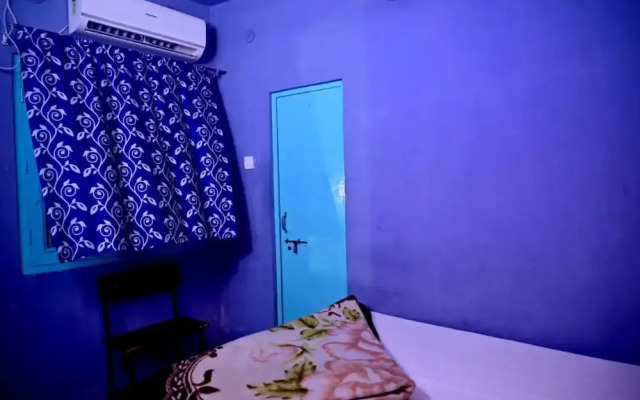Goroomgo Banaras Rest House Varanasi