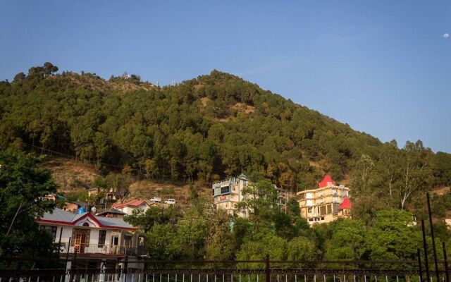 OYO 13409 Home Cozy Stay near ISBT Dharamshala