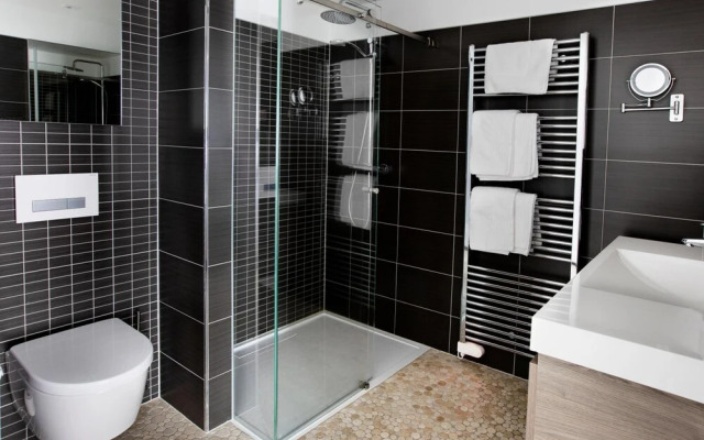 Apart Food and Drinks