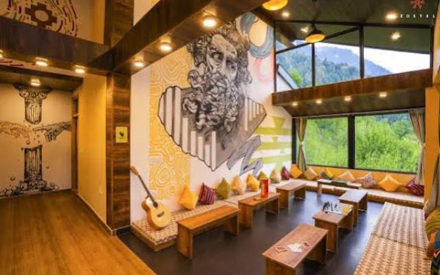Zostel Manali (Vashisht)