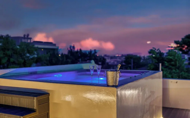 Alimos Luxury 3Bd w Outdoor Jacuzzi