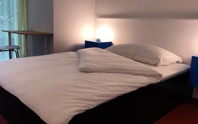 Aaron's Sleep Well B&B Basel