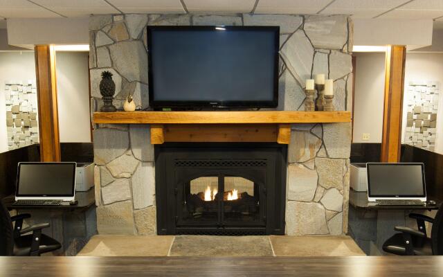 Holiday Inn Express & Suites Cheney by IHG
