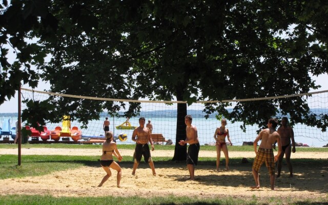 Balatontourist Füred Camping & Bungalows by Happy Camp