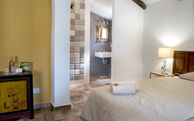 Hotel Rancho Los Lobos