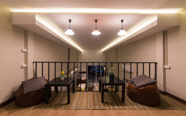 Napa Hostel Samrong Station