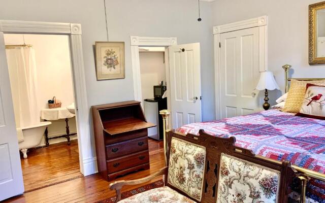 Brackenridge House Bed & Breakfast