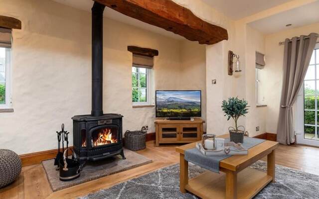 No 2 Ty Cerrig