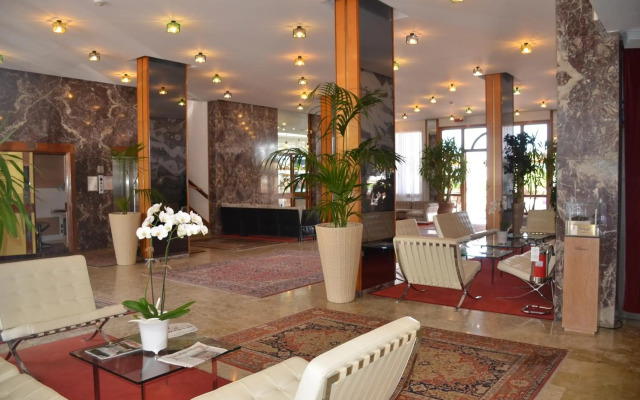 Hotel Aurora