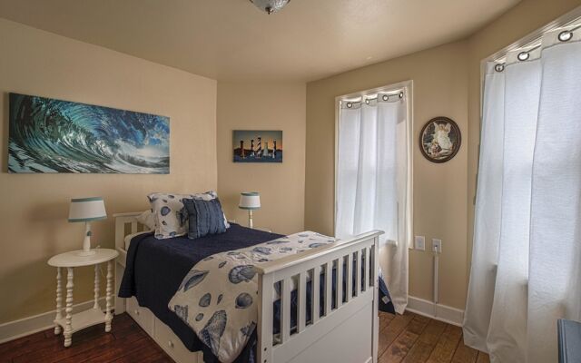 3729 Ocean Park Sanctuary