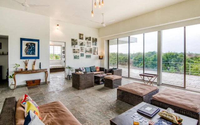 Saffronstays One Tree Farm, Karjat