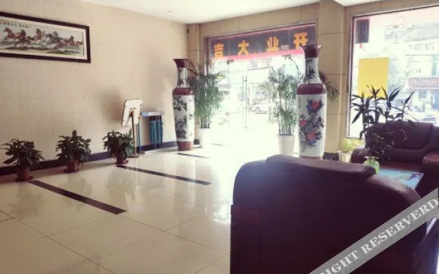 Yisu Qingju Hotel (Ningbo Lianfeng Middle Road store)