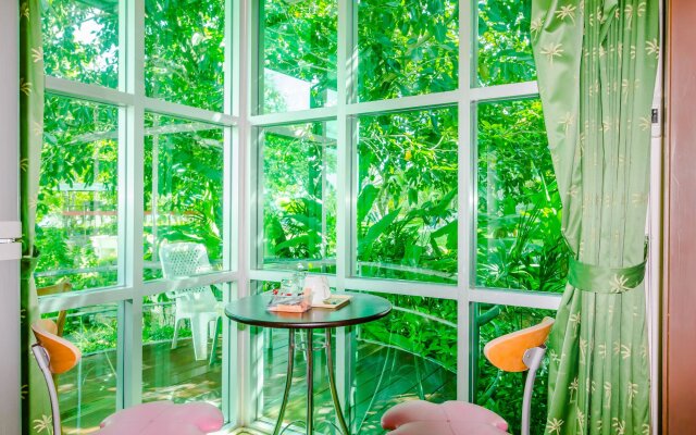 Chalong Hill Tropical Garden Homes