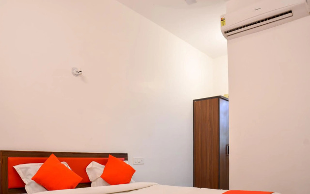 Super OYO Collection O 76597 Sayhallo Kanchan