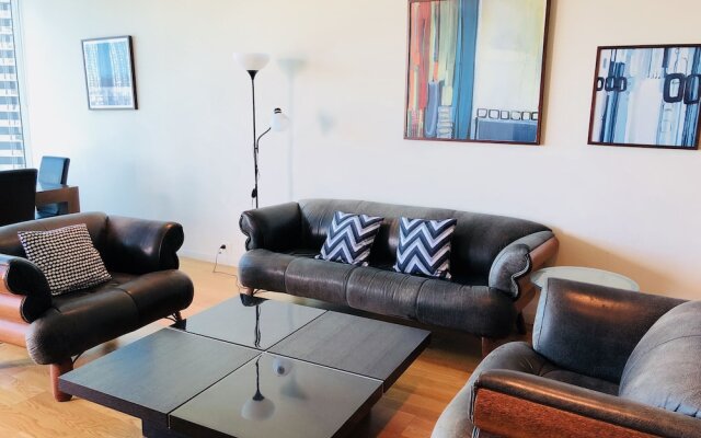 Astonishing Docklands View Deluxe Room