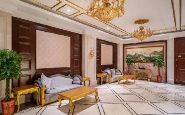 Huanghe Grand Hotel