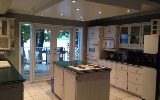 Harrison Lakehouse Vacation Home - House Rental