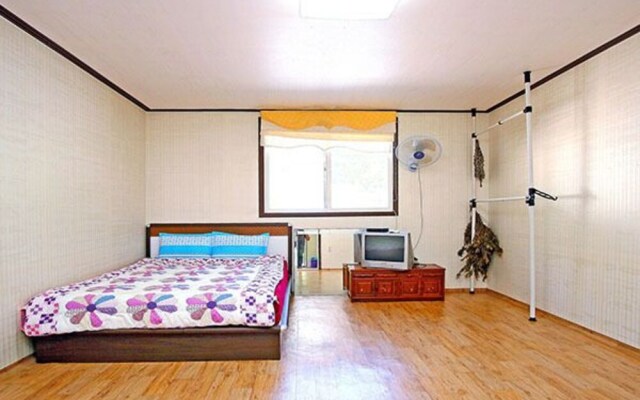 Gwangcheon Minbak Auto Camping Place
